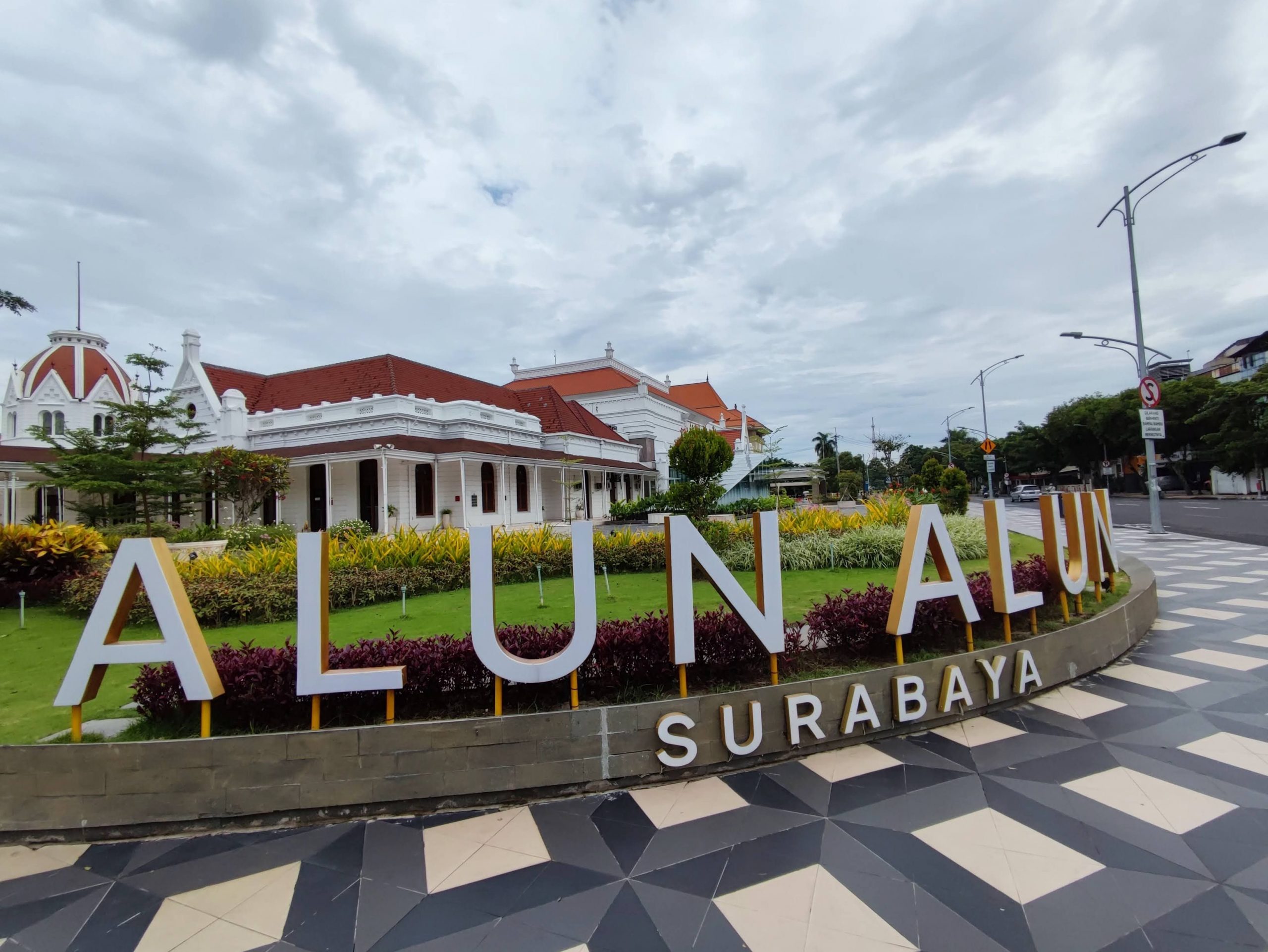 Tempat seru yang bisa kamu kunjungi untuk belajar di Surabaya : Part 1